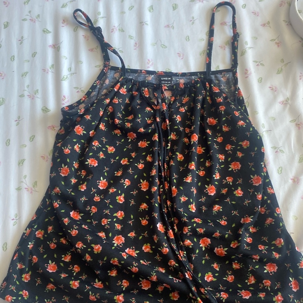 Red floral tank